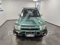 2002 Mitsubishi PAJARO