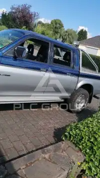 2002 Mitsubishi L200