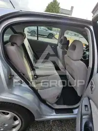 2002 Nissan ALMERA