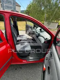 2002 Toyota YARIS