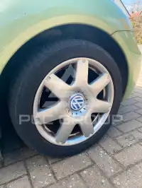 2002 Volkswagen BEETLE