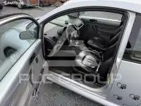 2002 Volkswagen BEETLE