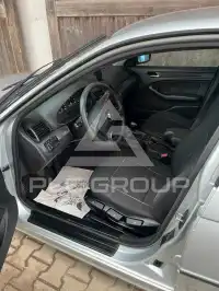 2003 BMW 330