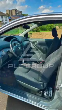 2003 Toyota YARIS