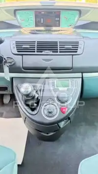 2003 Peugeot 807