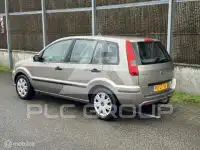 2003 Ford FUSION