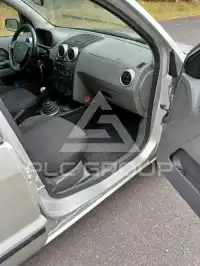 2003 Ford FUSION