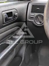 2003 Volkswagen GOLF