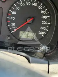 2003 Volkswagen GOLF