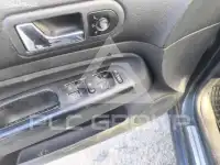 2003 Volkswagen GOLF