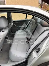 2004 BMW 330