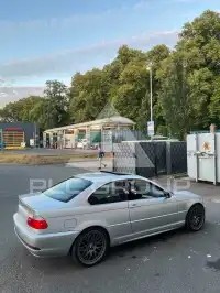 2004 BMW 330