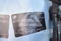 2004 BMW 330