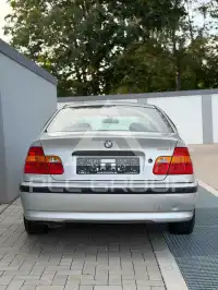 2004 BMW 330