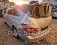 2004 Ssangyong Rodius
