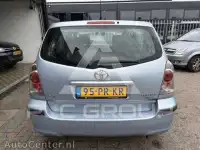 2004 Toyota COROLLA