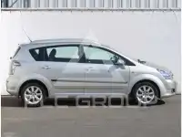 2004 Toyota COROLLA