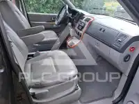 2004 KIA Carnival