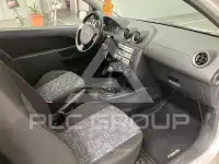 2004 Ford FIESTA