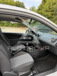 2004 Ford FIESTA