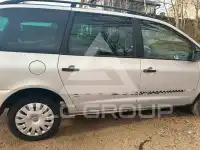 2004 Ford GALAXY