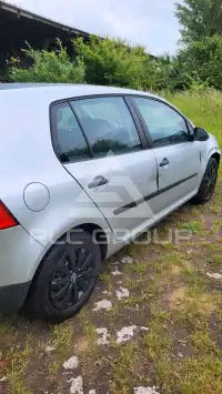 2004 Volkswagen GOLF