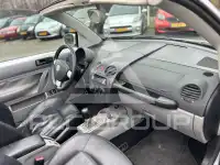 2004 Volkswagen BEETLE
