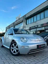 2004 Volkswagen BEETLE