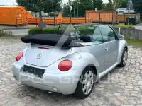 2004 Volkswagen BEETLE
