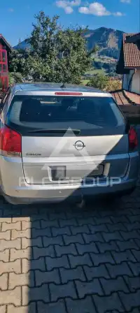 2004 Opel Signum
