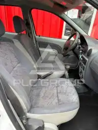 2005 Dacia Logan