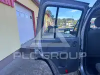 2005 Jeep CHEROKEE
