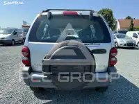 2005 Jeep CHEROKEE