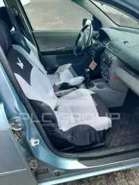2005 Mazda 2