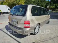 2005 KIA Carnival