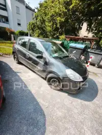 2005 Renault Clio