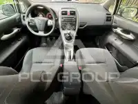 2011 Toyota AURIS