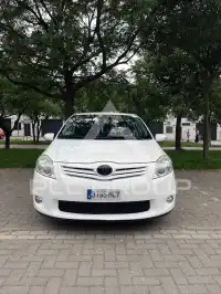 2011 Toyota AURIS