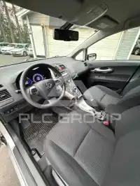 2011 Toyota AURIS