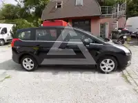 2011 Peugeot 5008