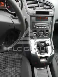 2012 Peugeot 5008