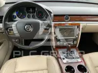 2012 Volkswagen PHAETON