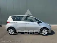 2013 Toyota VERSO