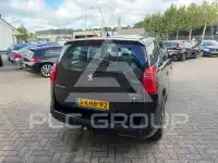 2013 Peugeot 5008