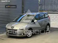 2013 Peugeot 5008