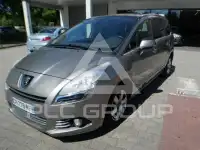2013 Peugeot 5008