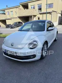 2013 Volkswagen BEETLE