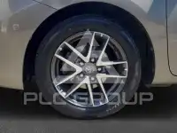 2015 Toyota AURIS