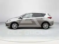 2015 Toyota AURIS