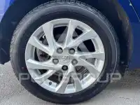 2015 Toyota AURIS